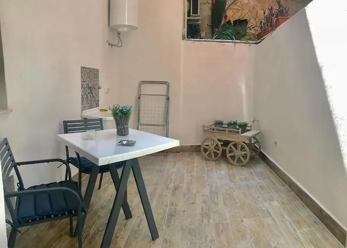 Be In Sicily * Syracuse